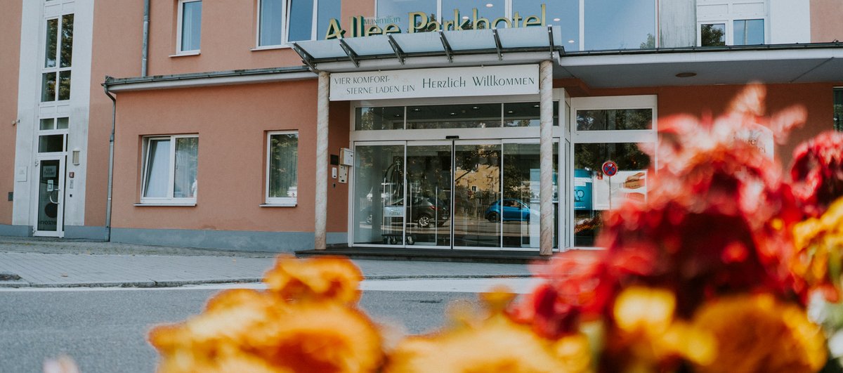 Allee Parkhotel Maximilian