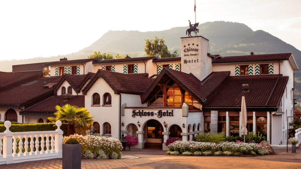 Schloss-Hotel Swiss-Chalet