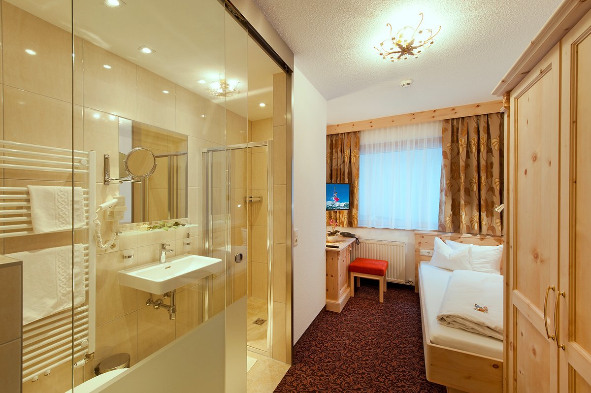 Hotel Pazanella