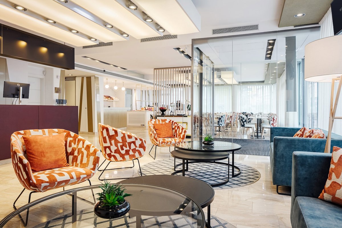 Eurostars Embassy